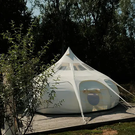 Hotel Domaine Des Butineuses Longny les Villages Exterior foto
